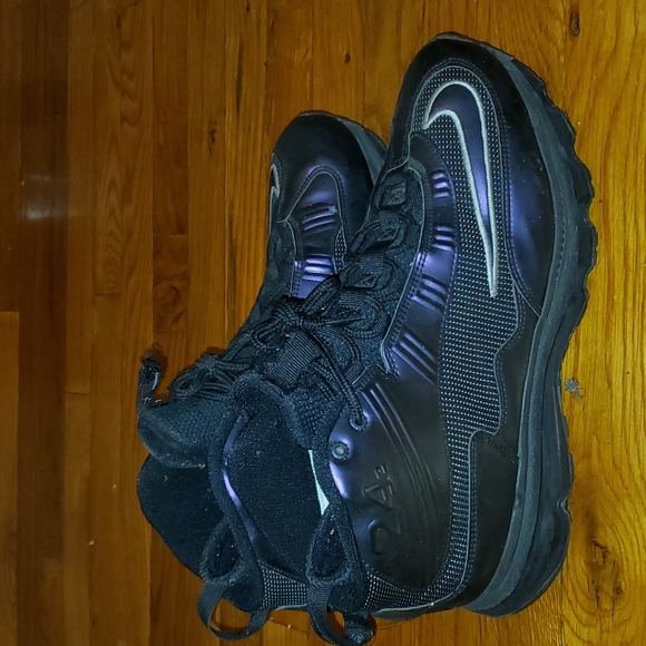 Sneakers - Picture 4 of 5